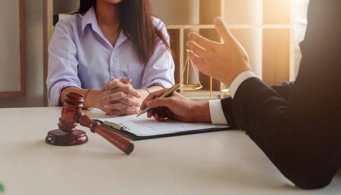 iyi-avukat-nasil-anlasilir-700x400