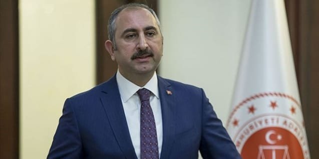 adalet_bakani_ndan_hukuk_fakultelerinin_basari_siralamasiyla_ilgili_aciklama_h168008_46bf6