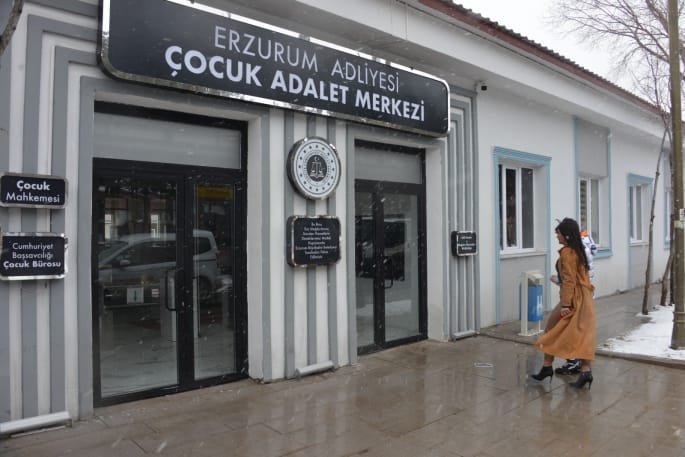 turkiye-nin-tek-cocuk-adalet-merkezi-nde-ilk-kez-bir-durusma-goruntulendi-1644575276